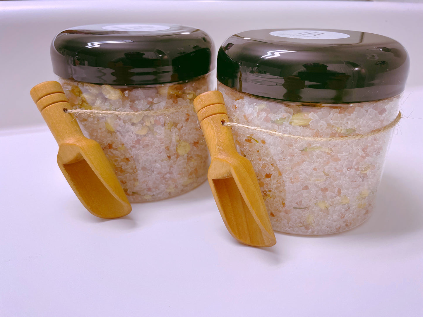 Salt Bath Soak: Jasmine image 0